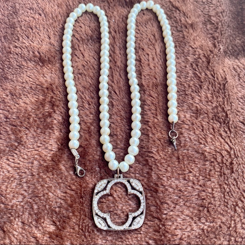Beautiful Pearl white Long Necklace!❤️ Brand New - Picture 1 of 5